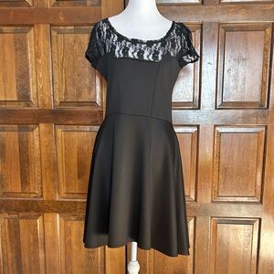 NWT Made In Heaven Black Short Sleeves Lace Trim Dress Black USA Size Medium